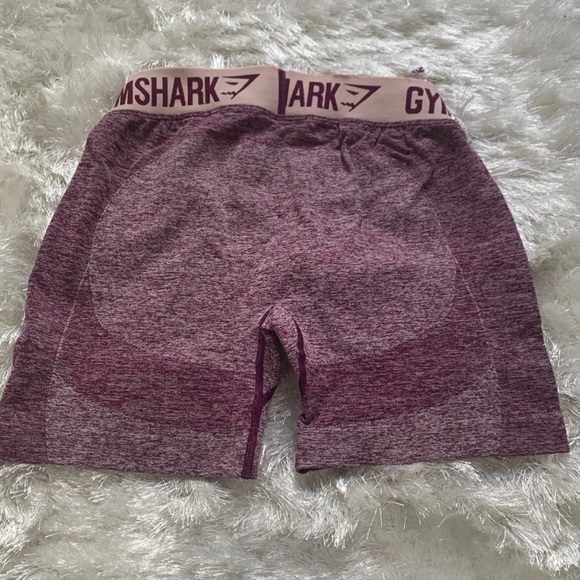 Gymshark flex shorts Dark Ruby last one 🌟🌟 - Picture 2 of 2